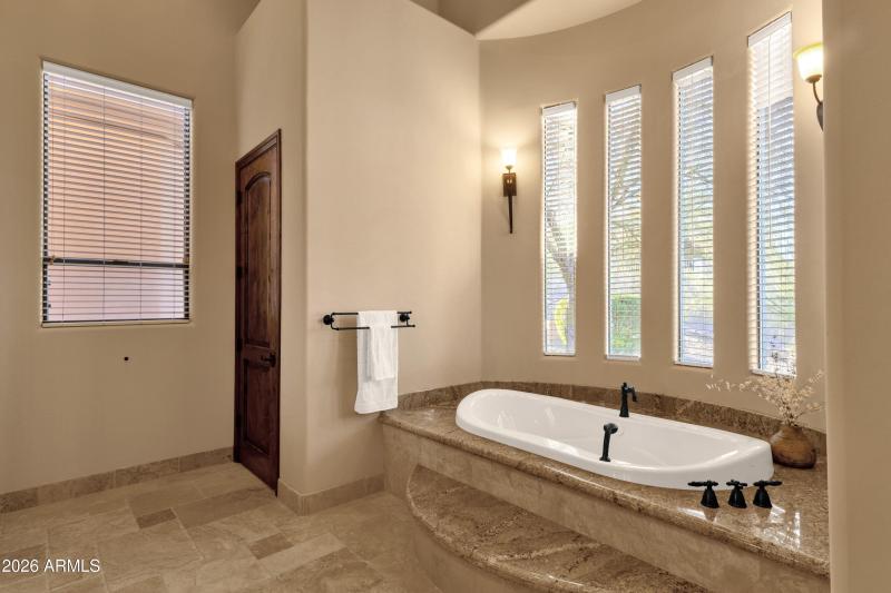 038_2nd Ensuite Bathroom