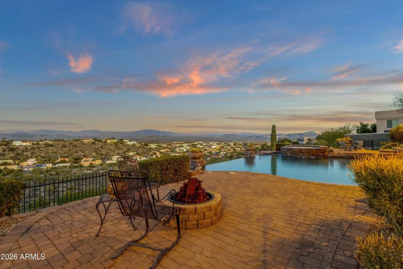 069_Firepit Patio II