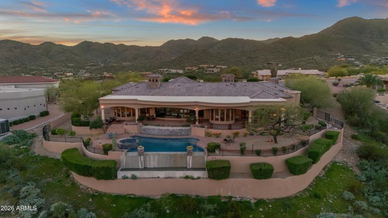 081_Aerial Back Close