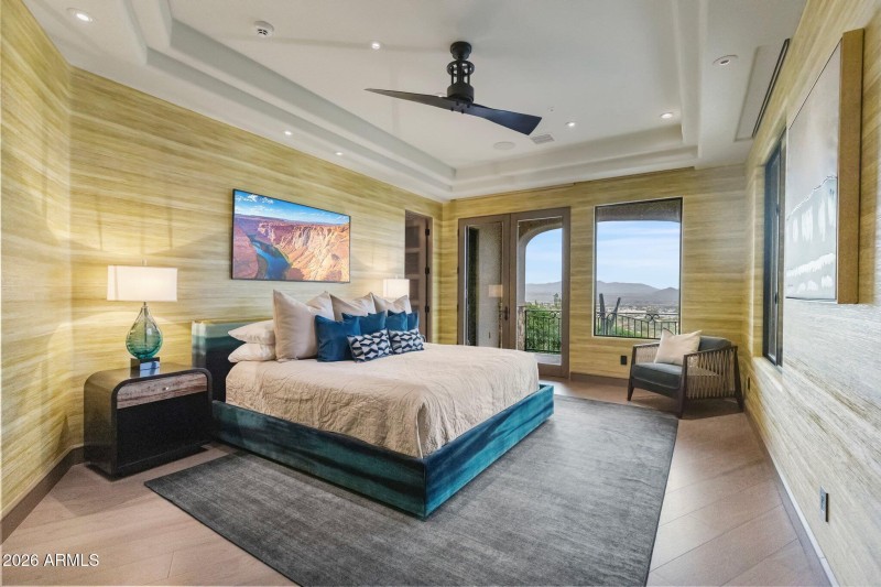 Spectacular Views of Red