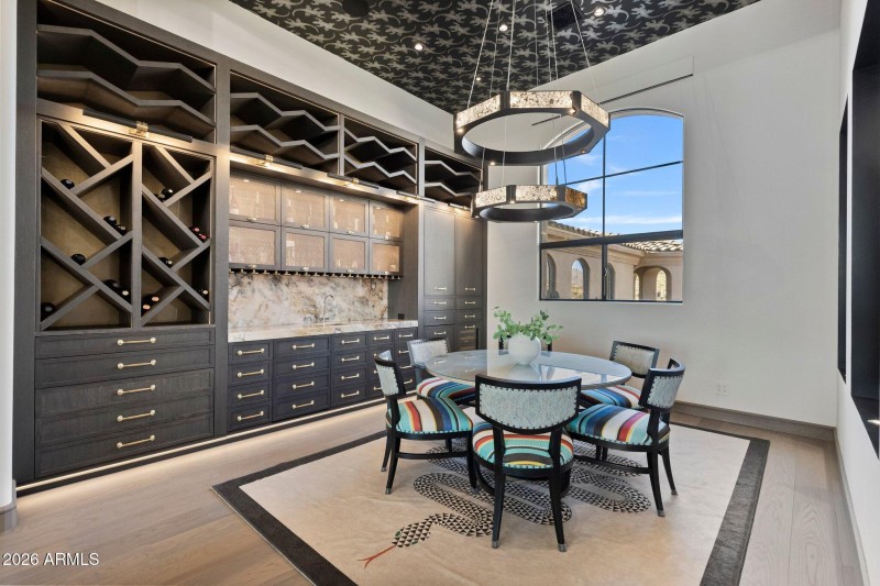 Crystal Lizard Wallcovering and