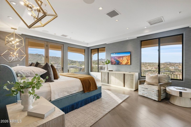 Guest Suite Two Featuring