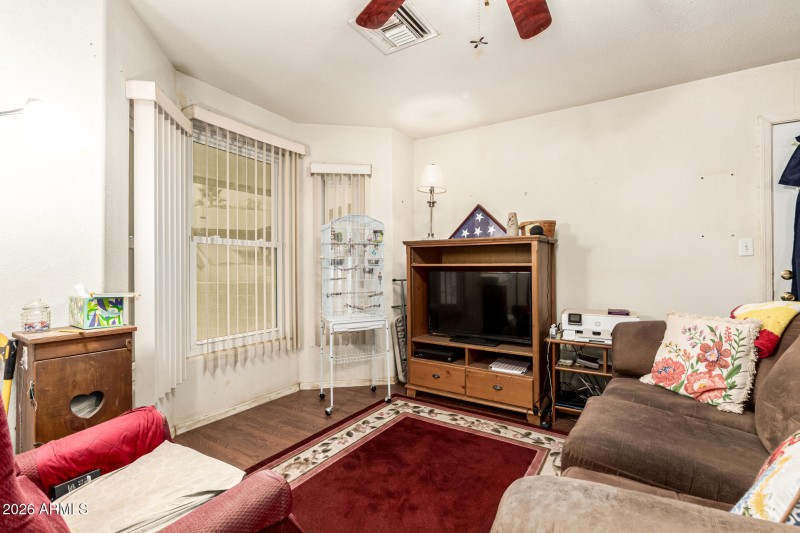 Family Room in Guest Quarters