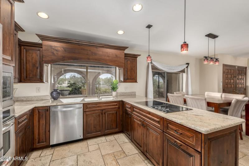 5022 E Calle De Los Flores