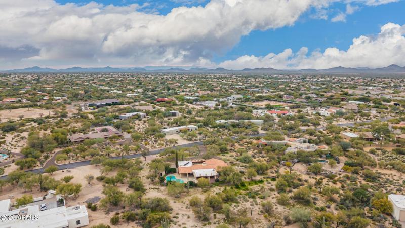 5022 E Calle De Los Flores