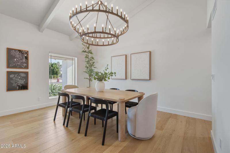 Dining With Vaulted Ceilings