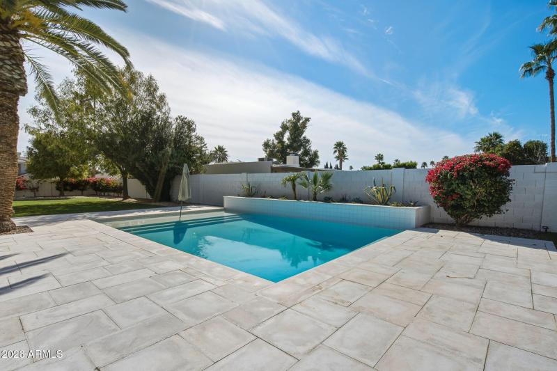 Private Pool And Yard Space