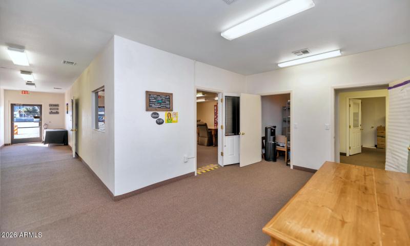 760 W Wickenburg Way-large-052-046-TOD73