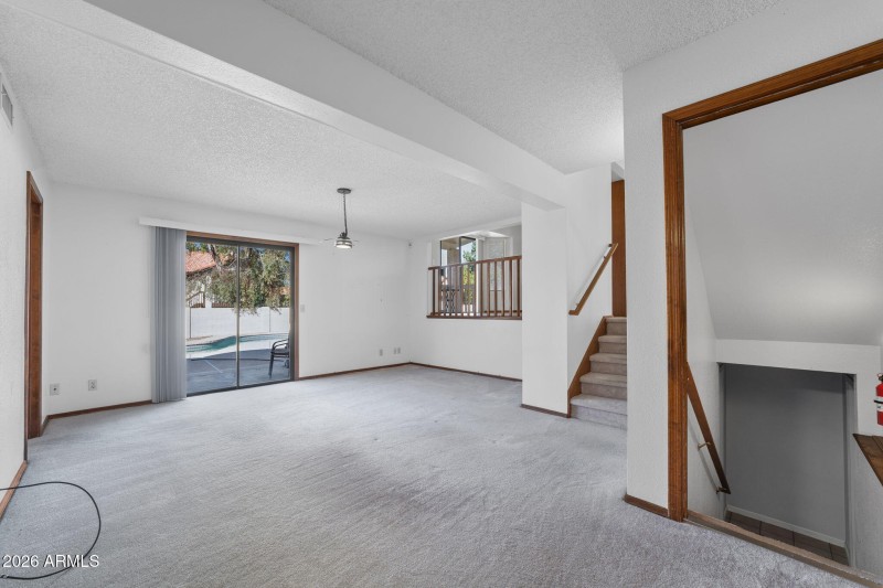 010__1214 W Seashore Dr