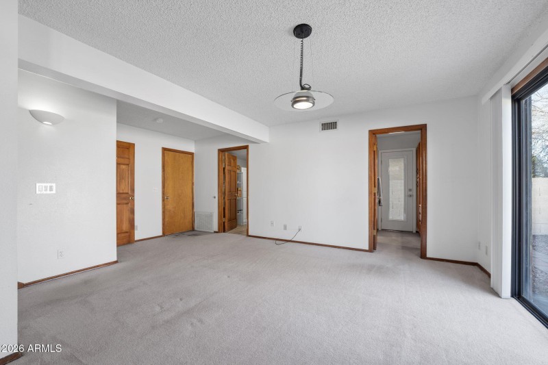 011__1214 W Seashore Dr