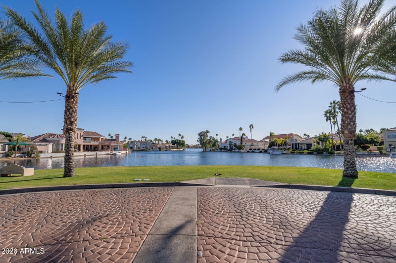 029__1214 W Seashore Dr