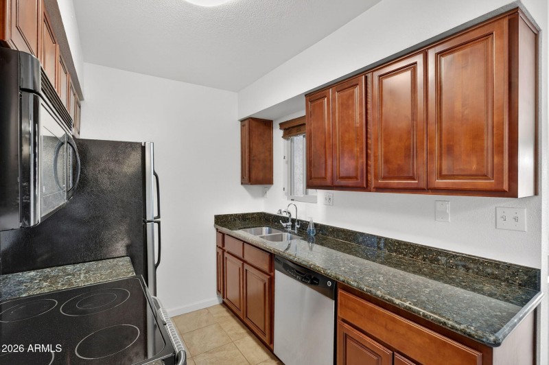 9-web-or-mls-12 N Granite Reef Rd