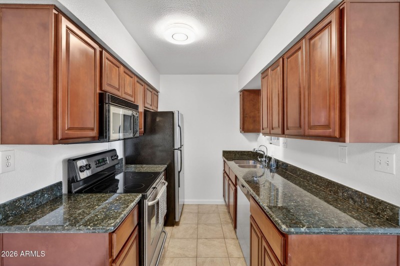 10-web-or-mls-14 N Granite Reef Rd