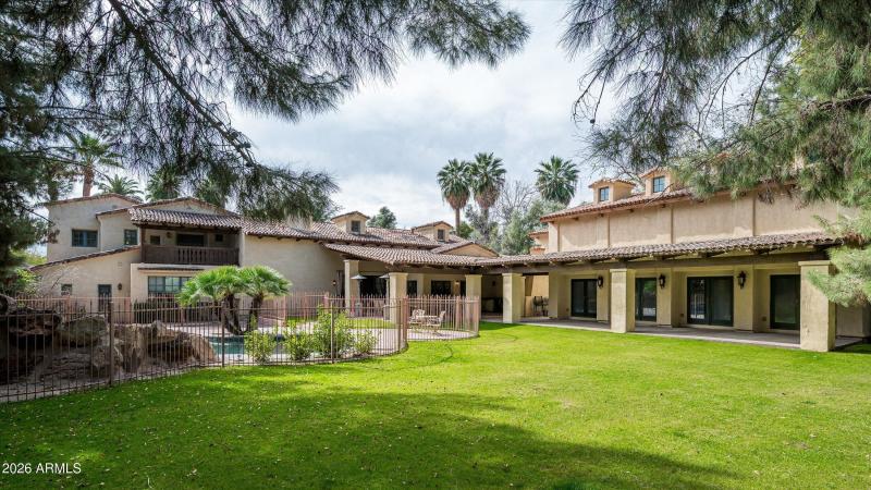 15-30EGlendaleAve-15