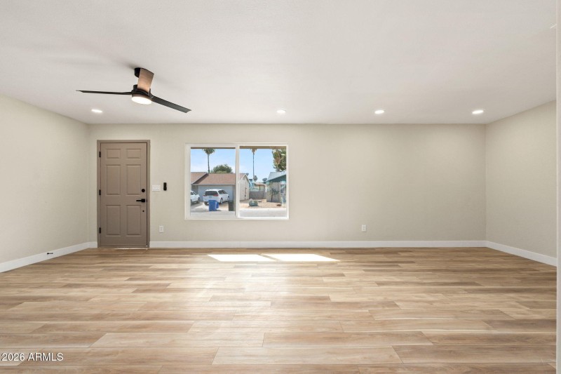 3556 E Helena Dr - 06