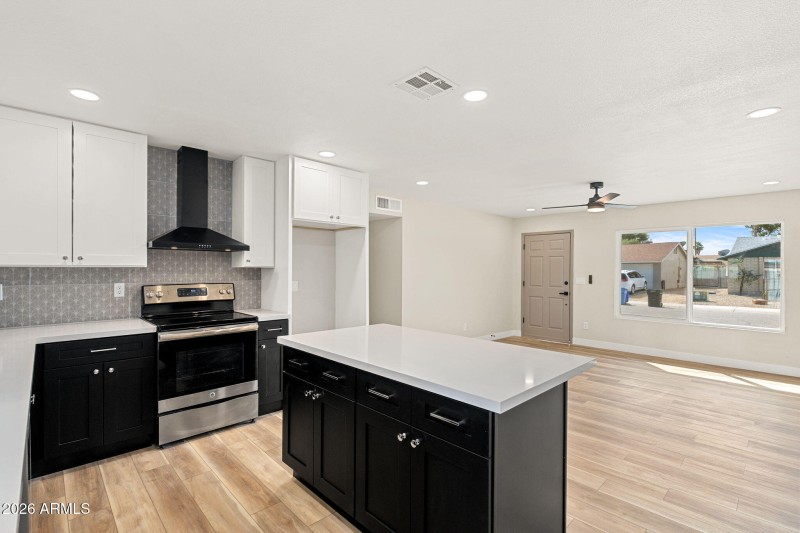 3556 E Helena Dr - 11