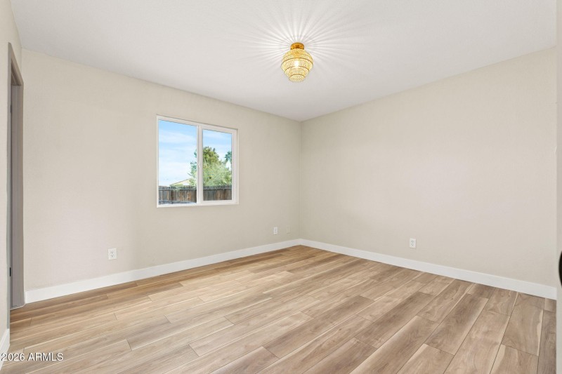 3556 E Helena Dr - 12