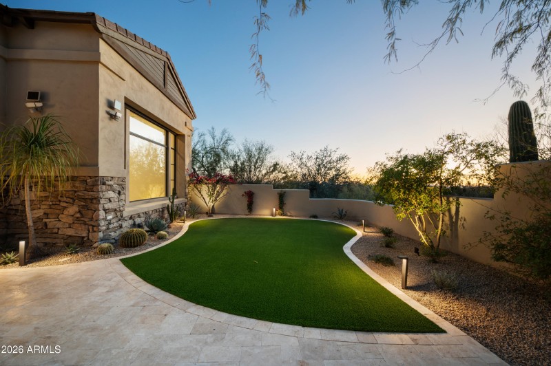 9280EThompsonPeakPkwy42-40