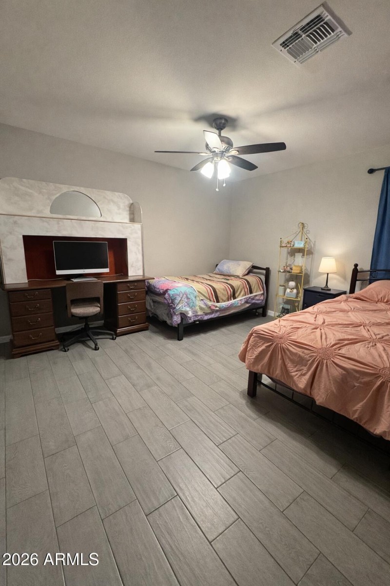 E1AEB0E1-D3EB-48E6-BAE7-72DEE2EF2A47