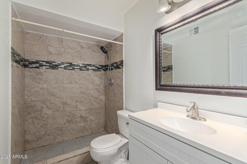 2300 E CONCORDA DR - Bathroom