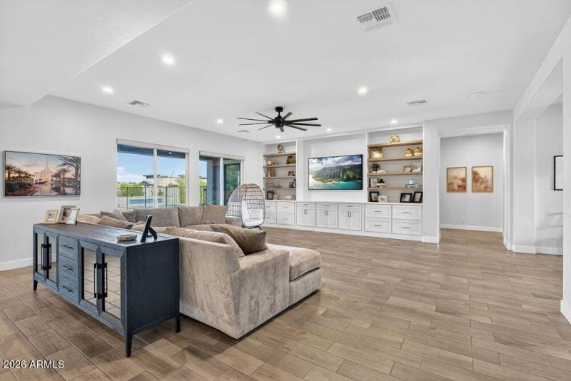 016_12-web-or-mls-75-e_marsh_rd_363