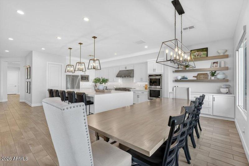 020_39-web-or-mls-73-e_marsh_rd_991