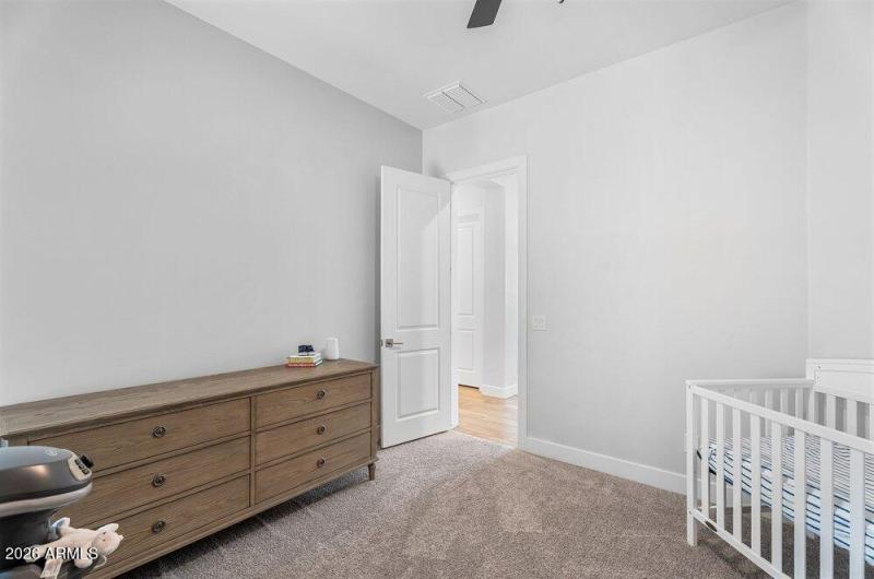 037_56-web-or-mls-38-e_marsh_rd_307