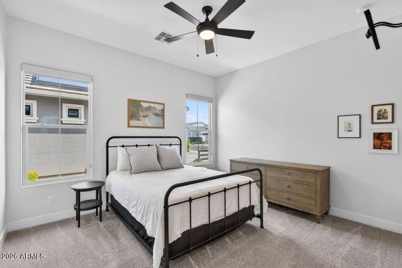 038_57-web-or-mls-39-e_marsh_rd_581