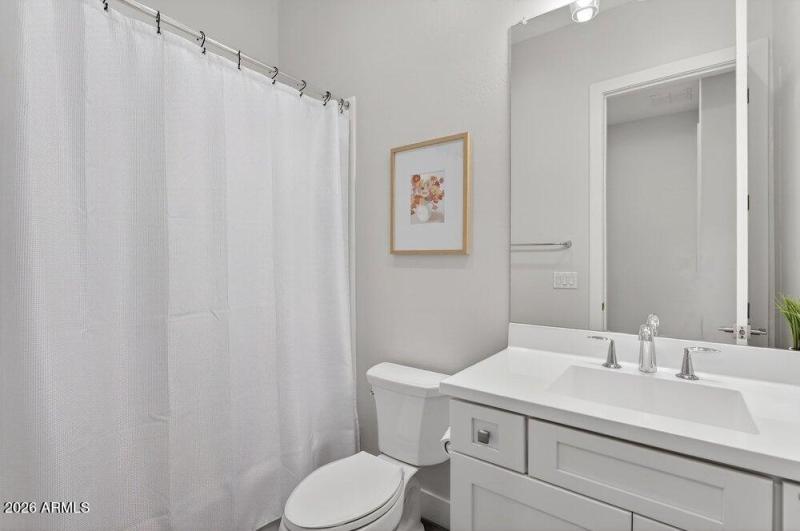 044_63-web-or-mls-50-e_marsh_rd_30