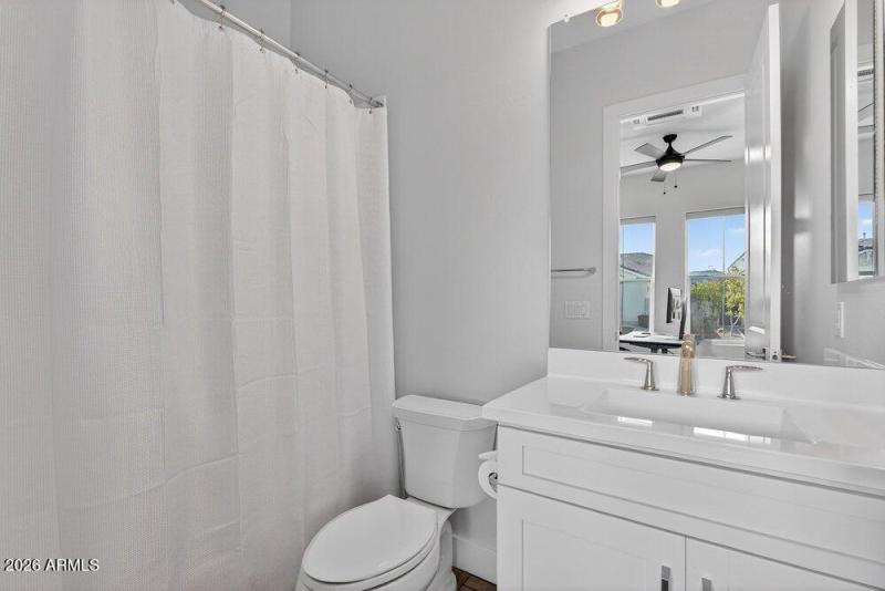 045_64-web-or-mls-86-e_marsh_rd_970