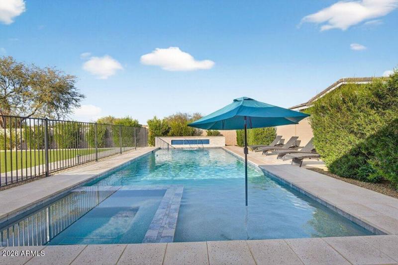 047_73-web-or-mls-02-e_marsh_rd_1_539