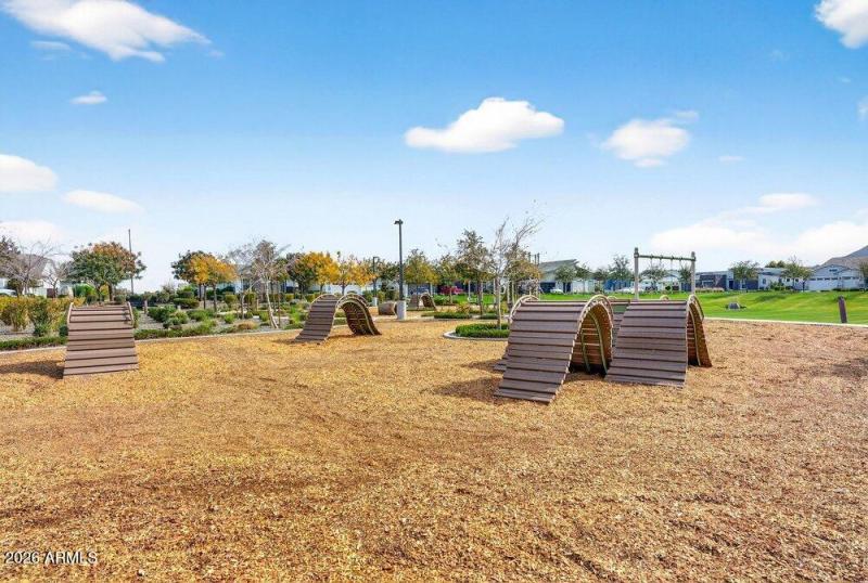 062_114-web-or-mls-25-e_marsh_rd_667