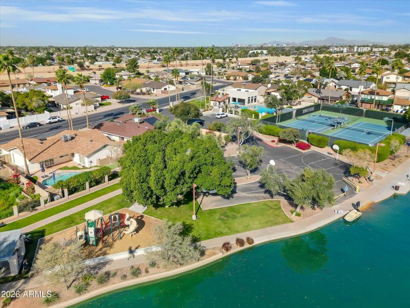 10-2401 S Saratoga-10