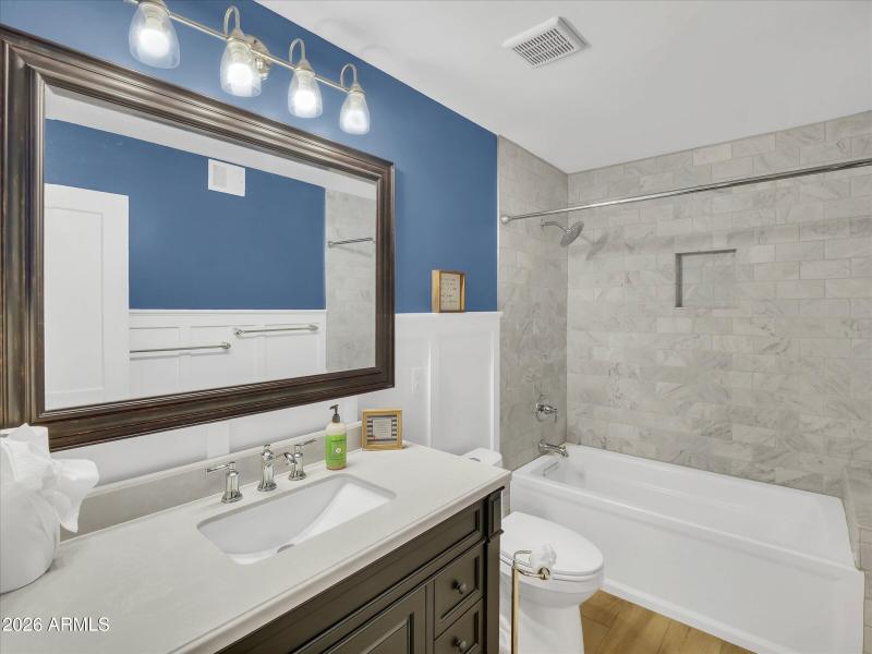 23-2401 S Saratoga-23