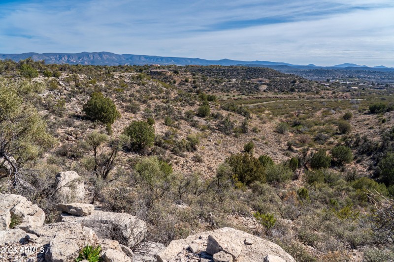 JL_6740NCanyonRd-ground-05