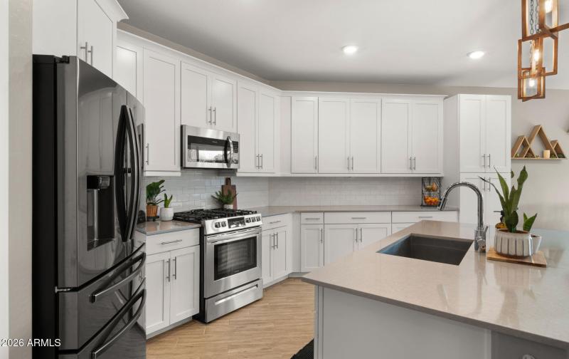 12-web-or-mls-Kitchen4