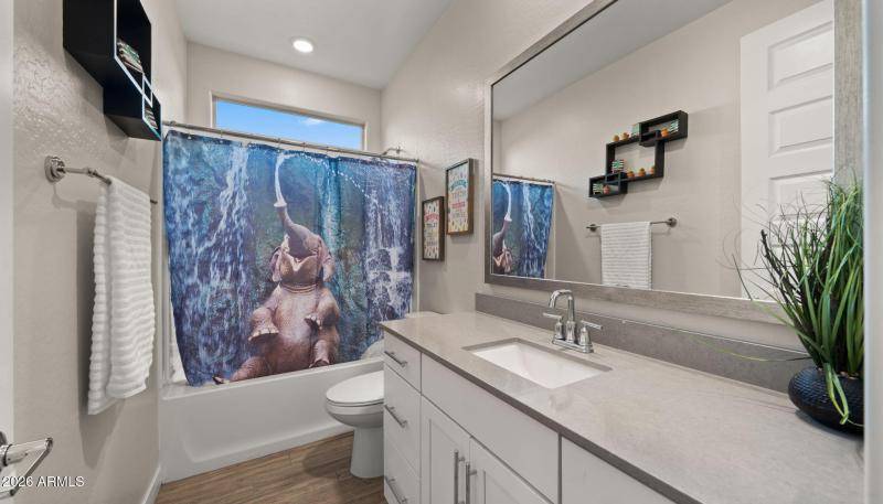 19-web-or-mls-Full Bathroom