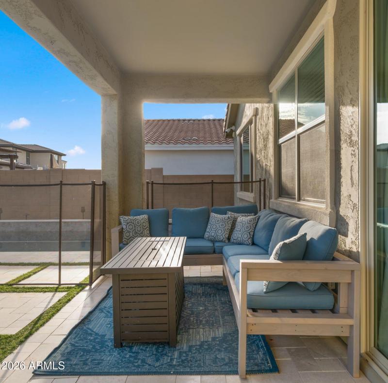 31-web-or-mls-Backyard1