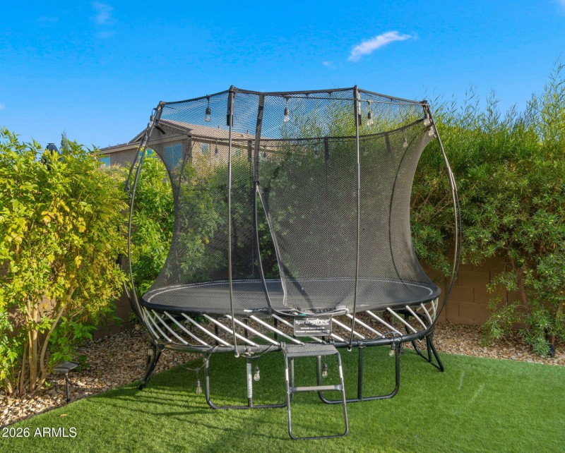 34-web-or-mls-Backyard6