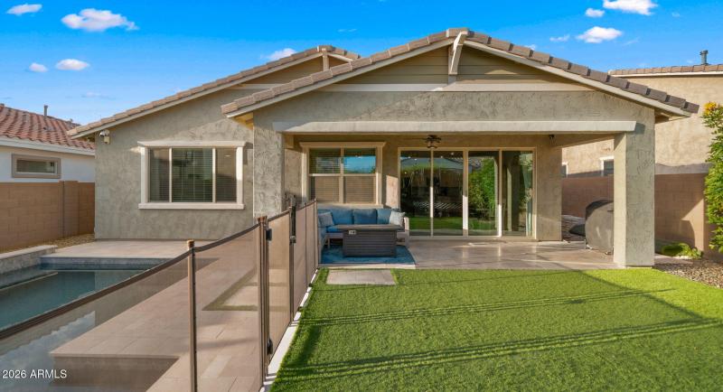 35-web-or-mls-Backyard8