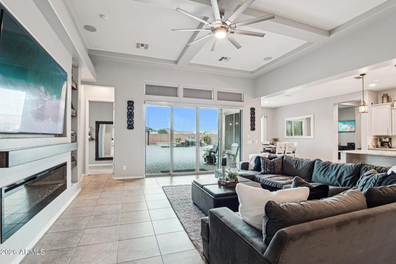 10-web-or-mls-N 185th Ln-S0602-008