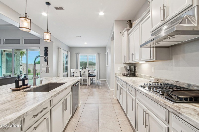 15-web-or-mls-N 185th Ln-S0602-013