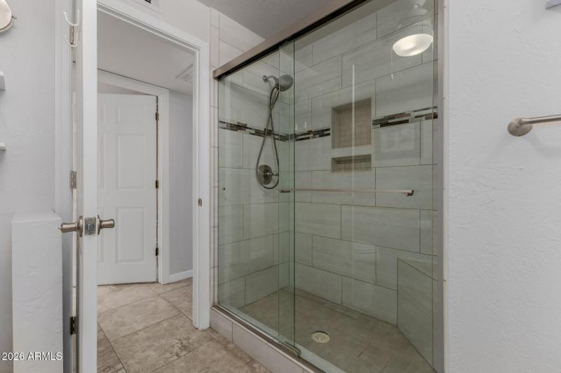 18 Master Bathroom