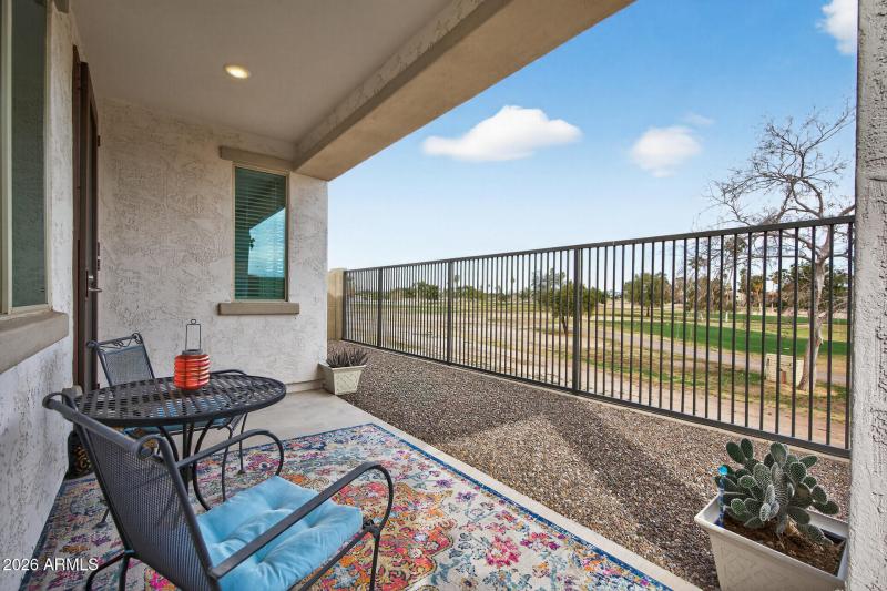 Back Patio w GOLF VIEW!!