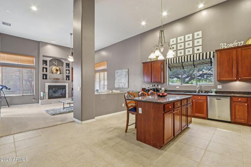 Kitchen with Breakfast Bar