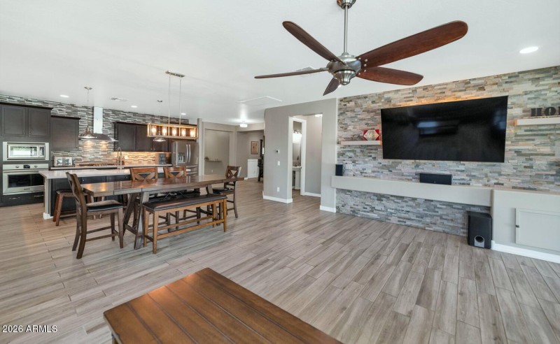 17012 W Sand Hills Rd-large-013-029-1701