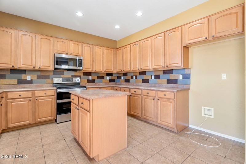 6-web-or-mls-QP-9675