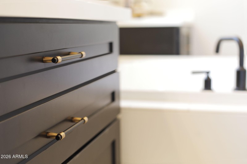 PHX_Marquis_PMA45_Topaz_PrimarySuiteDeta