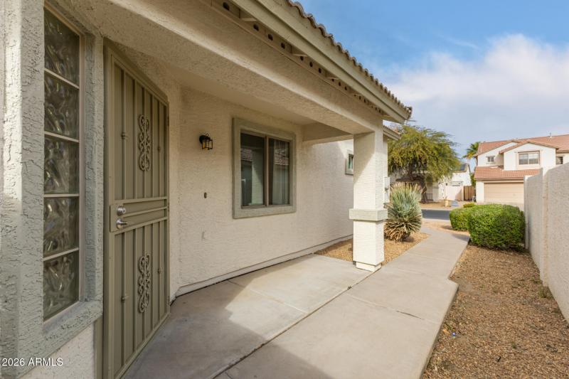 Side Entry with Security Screen