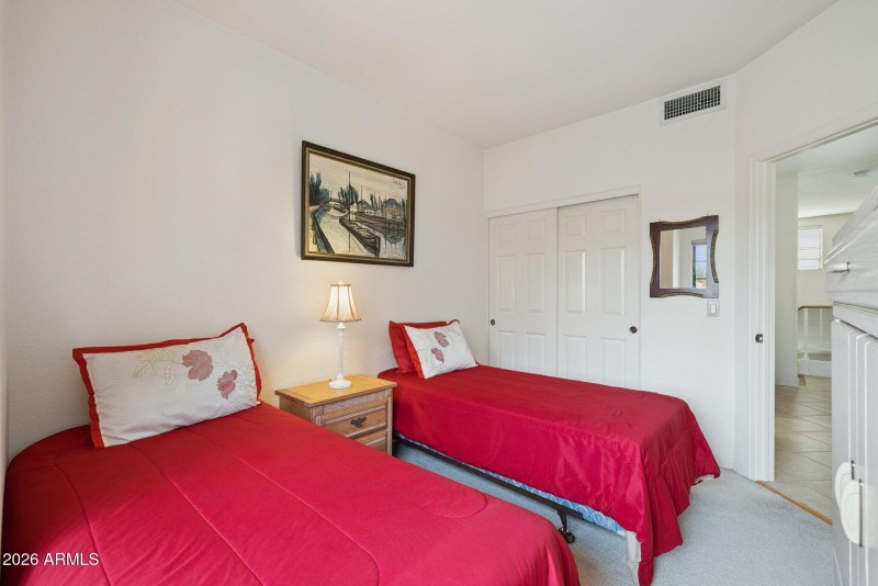 33-web-or-mls-7949-e-joshua-tree-ln